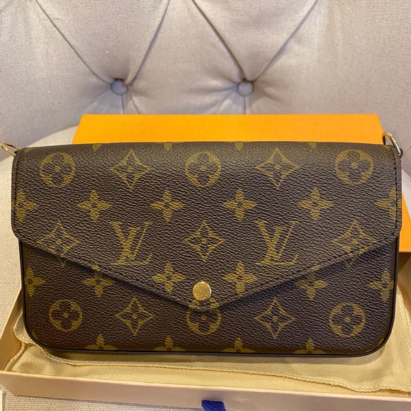 ❤️SOLD LV Felicie Pochette❤️ - Picture 7 of 11